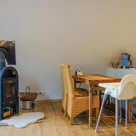 Dom wakacyjny Lovely In With Wifi *